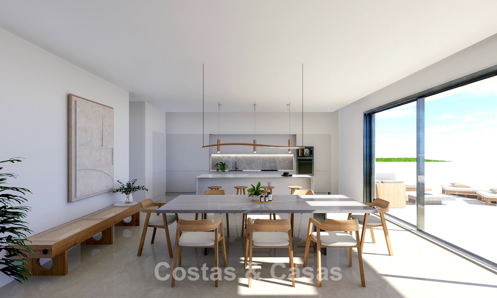 Nieuw villaproject te koop dicht bij het strand en golfbanen in Casares, Costa del Sol 797472