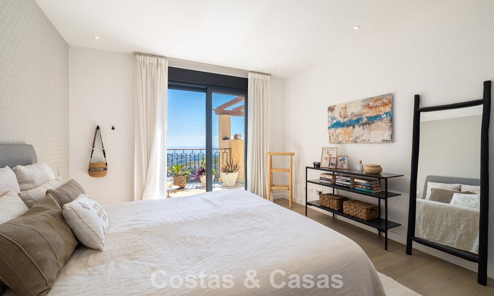 Prestigieus luxepenthouse met panoramisch golf- en zeezicht te koop in Marbella - Benahavis 797528