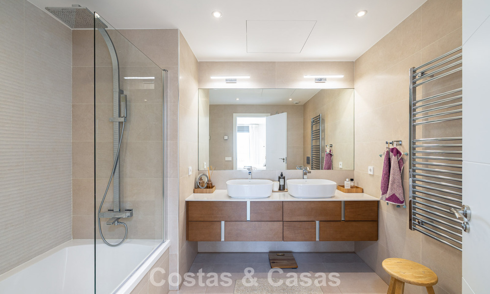 Prestigieus luxepenthouse met panoramisch golf- en zeezicht te koop in Marbella - Benahavis 797532