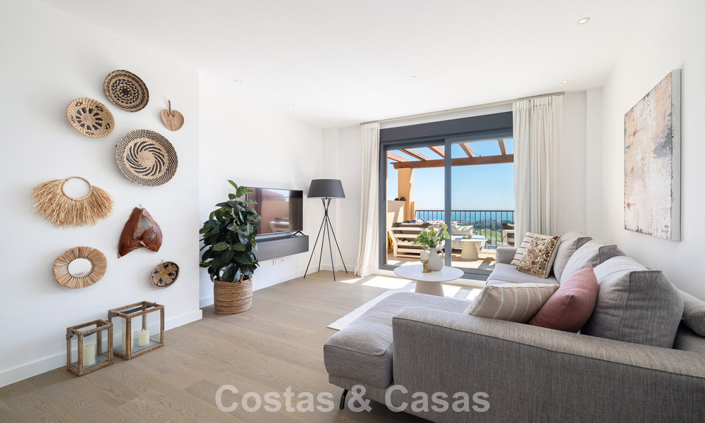 Prestigieus luxepenthouse met panoramisch golf- en zeezicht te koop in Marbella - Benahavis 797537