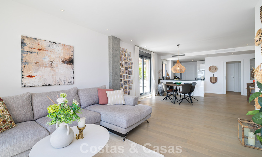 Prestigieus luxepenthouse met panoramisch golf- en zeezicht te koop in Marbella - Benahavis 797538