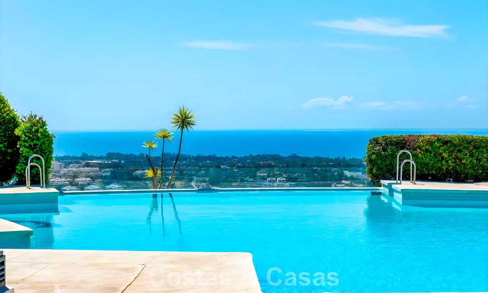 Prestigieus luxepenthouse met panoramisch golf- en zeezicht te koop in Marbella - Benahavis 797871