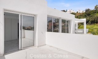 Gloednieuwe moderne villa met panoramisch zeezicht te koop in een natuurlijke setting ten oosten van Marbella centrum 797595 