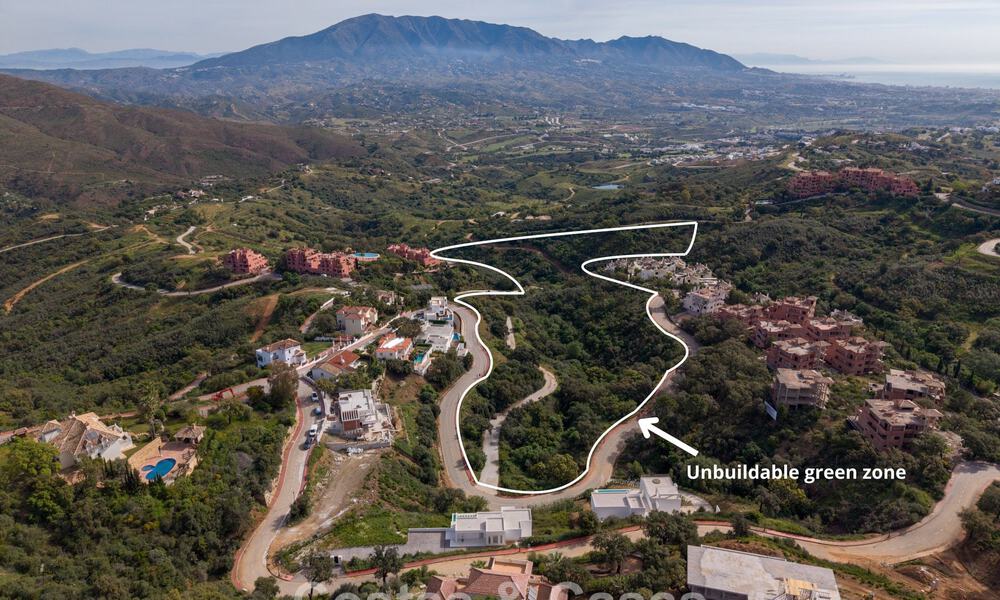 Gloednieuwe moderne villa met panoramisch zeezicht te koop in een natuurlijke setting ten oosten van Marbella centrum 797606