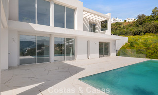 Gloednieuwe moderne villa met panoramisch zeezicht te koop in een natuurlijke setting ten oosten van Marbella centrum 797609 