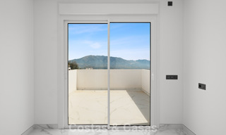 Gloednieuwe moderne villa met panoramisch zeezicht te koop in een natuurlijke setting ten oosten van Marbella centrum 797635 