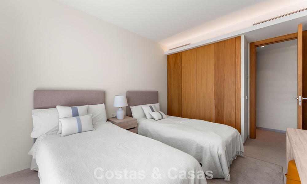 Lichtrijk, eigentijds luxe penthouse te koop met zeezicht in de heuvels van La Quinta Resort in Marbella - Benahavis 797684