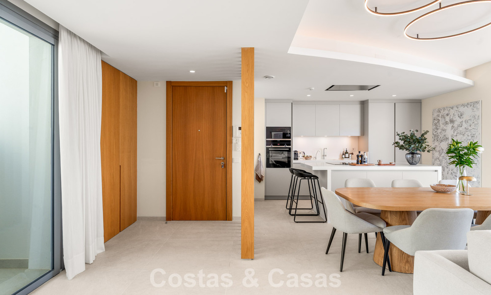 Lichtrijk, eigentijds luxe penthouse te koop met zeezicht in de heuvels van La Quinta Resort in Marbella - Benahavis 797703