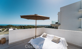 Lichtrijk, eigentijds luxe penthouse te koop met zeezicht in de heuvels van La Quinta Resort in Marbella - Benahavis 797709 