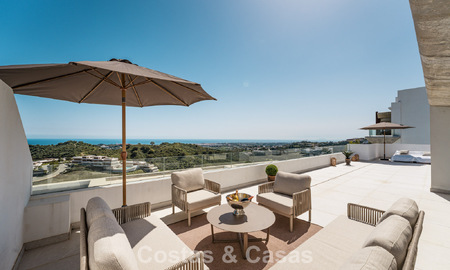 Lichtrijk, eigentijds luxe penthouse te koop met zeezicht in de heuvels van La Quinta Resort in Marbella - Benahavis 797716