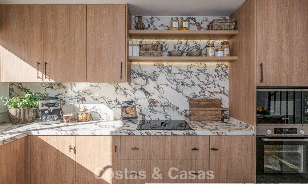 Eigentijds gerenoveerd herenhuis te koop in Aloha omgeven door golfbanen in Nueva Andalucia, Marbella 797929