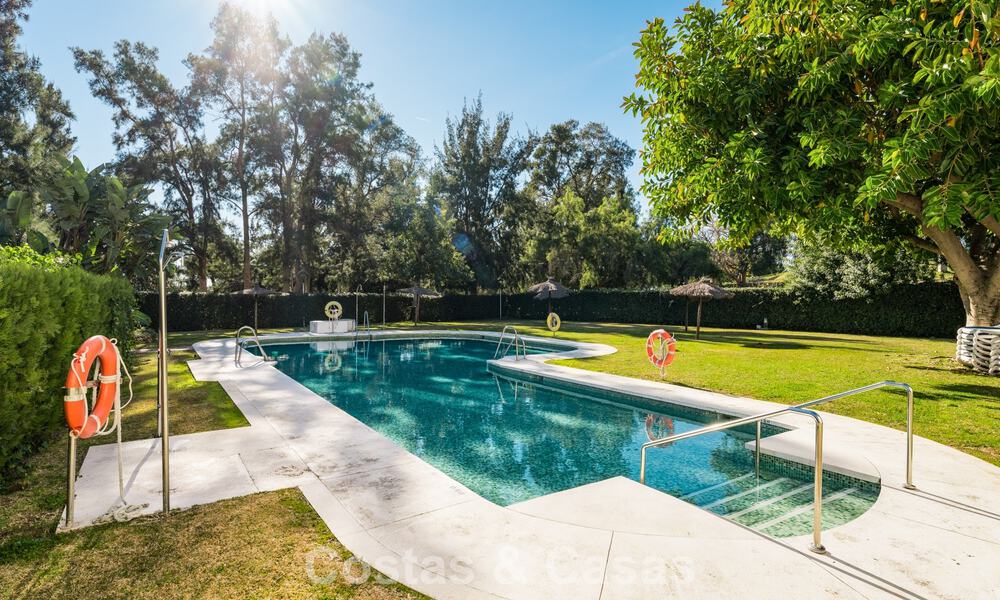 Stijlvol gerenoveerd tuinappartement te koop aan een hoogstaande golfbaan in La Quinta, Benahavis - Marbella 797942