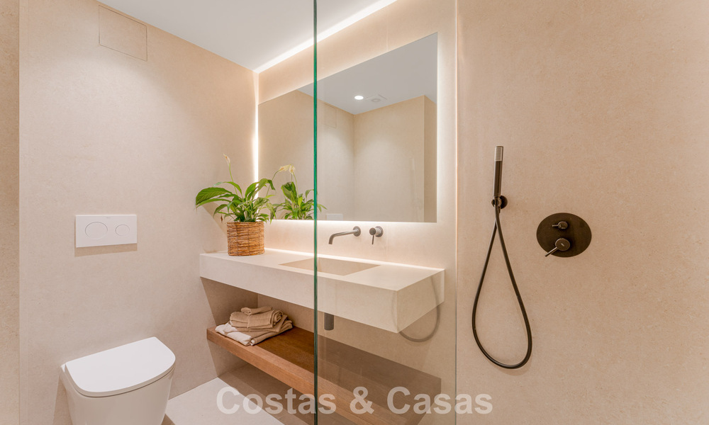 Stijlvol gerenoveerd tuinappartement te koop aan een hoogstaande golfbaan in La Quinta, Benahavis - Marbella 797955