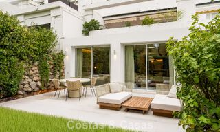 Stijlvol gerenoveerd tuinappartement te koop aan een hoogstaande golfbaan in La Quinta, Benahavis - Marbella 797962 