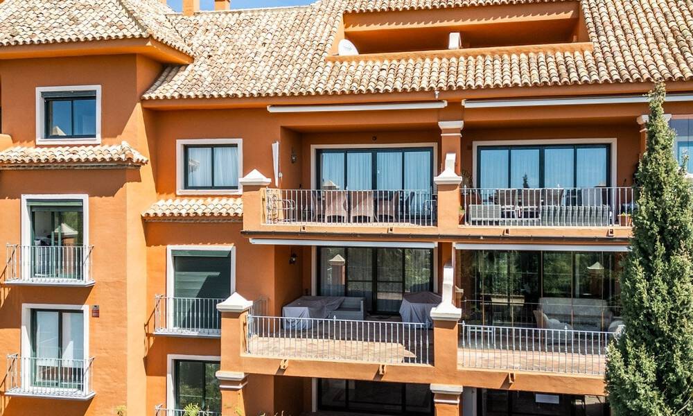 Ruim 2-slaapkamerappartement met zeezicht te koop in Marbella - Benahavis 797973