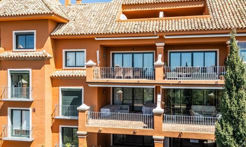 Ruim 2-slaapkamerappartement met zeezicht te koop in Marbella - Benahavis 797973
