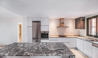 Ruim 2-slaapkamerappartement met zeezicht te koop in Marbella - Benahavis 797975 