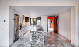 Ruim 2-slaapkamerappartement met zeezicht te koop in Marbella - Benahavis 797977 