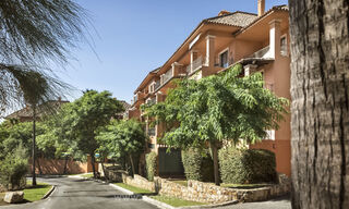 Ruim 2-slaapkamerappartement met zeezicht te koop in Marbella - Benahavis 798520 