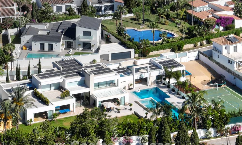 Indrukwekkende, moderne mansion met gastenverblijf te koop op de New Golden Mile tussen Marbella en Estepona 797990