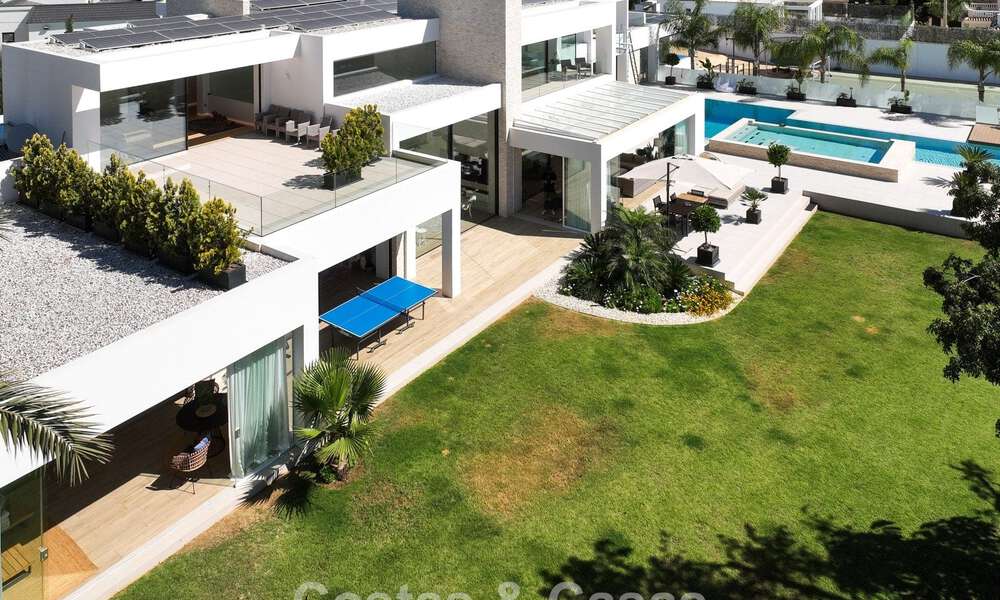 Indrukwekkende, moderne mansion met gastenverblijf te koop op de New Golden Mile tussen Marbella en Estepona 797998