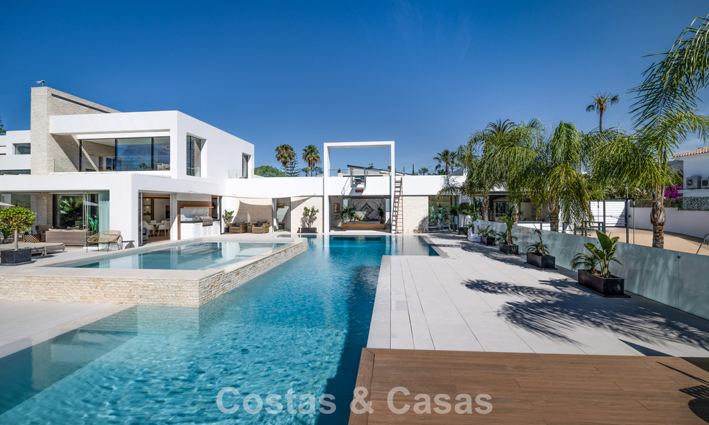 Indrukwekkende, moderne mansion met gastenverblijf te koop op de New Golden Mile tussen Marbella en Estepona 798004