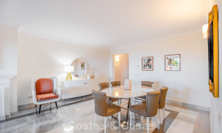 Instapklaar, ruim, luxe appartement met zeezicht te koop in Marbella - Benahavis 798150 
