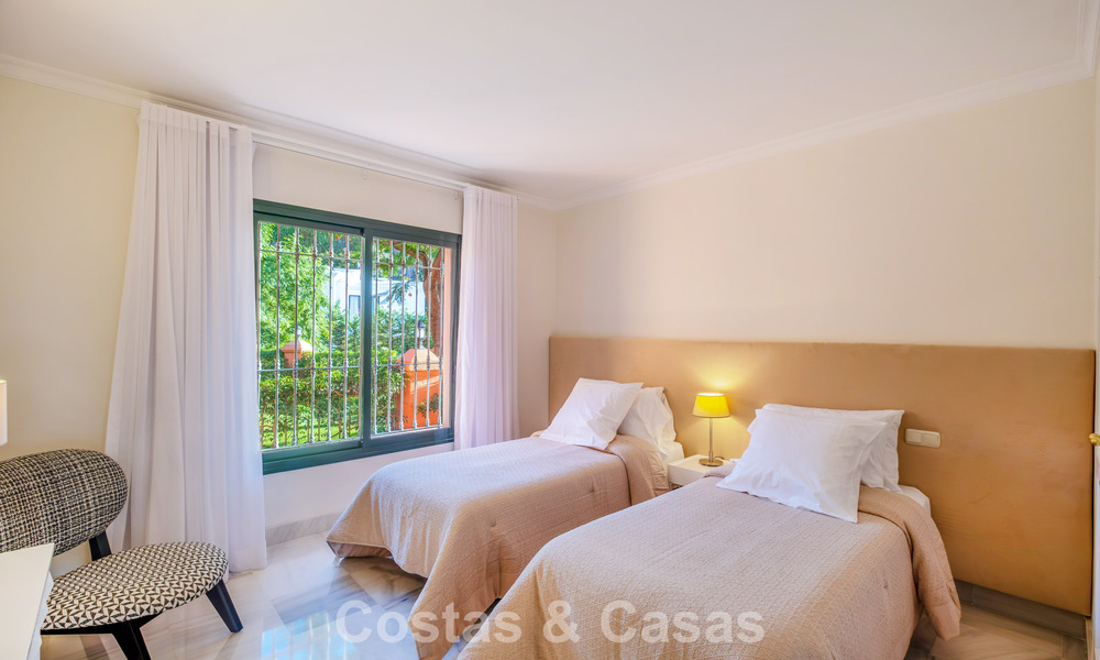 Instapklaar, ruim, luxe appartement met zeezicht te koop in Marbella - Benahavis 798158