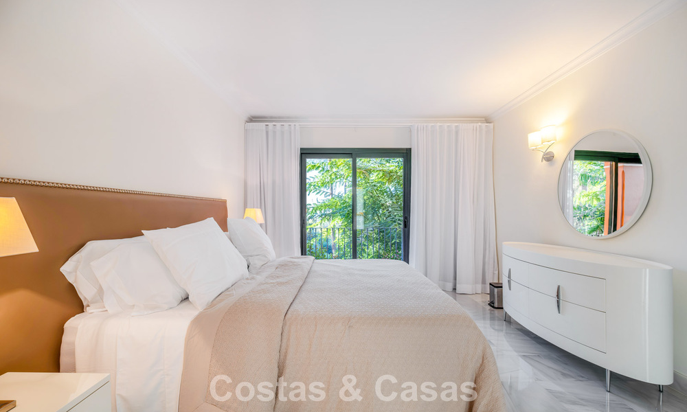 Instapklaar, ruim, luxe appartement met zeezicht te koop in Marbella - Benahavis 798163