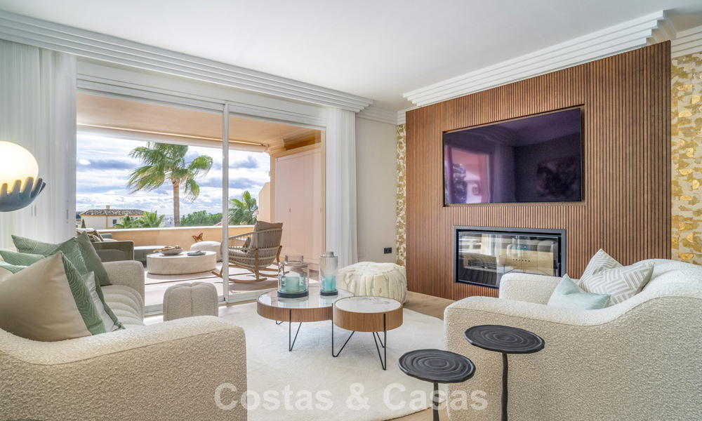 Ruim, gemoderniseerd 4-slaapkamerappartement met zeezicht te koop in Nueva Andalucia, Marbella 798225