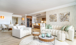 Ruim, gemoderniseerd 4-slaapkamerappartement met zeezicht te koop in Nueva Andalucia, Marbella 798232 
