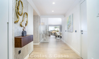 Ruim, gemoderniseerd 4-slaapkamerappartement met zeezicht te koop in Nueva Andalucia, Marbella 798243 