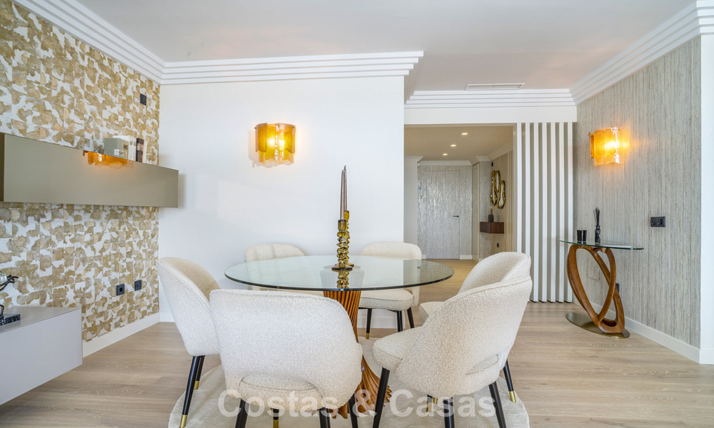 Ruim, gemoderniseerd 4-slaapkamerappartement met zeezicht te koop in Nueva Andalucia, Marbella 798247