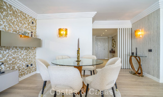 Ruim, gemoderniseerd 4-slaapkamerappartement met zeezicht te koop in Nueva Andalucia, Marbella 798247 
