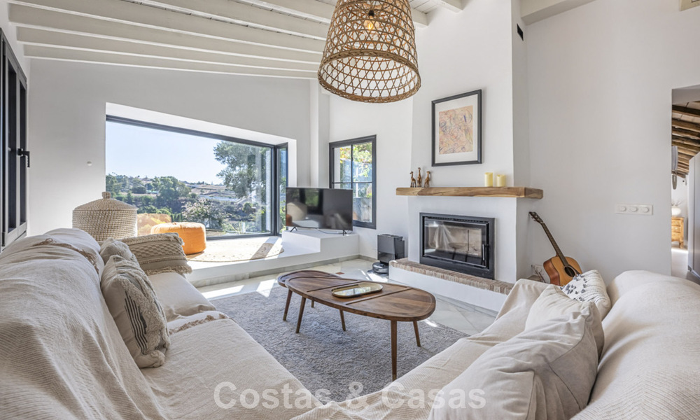 Charmante, rustieke villa met modern comfort te koop in Guadalmina Alta, Marbella 798269