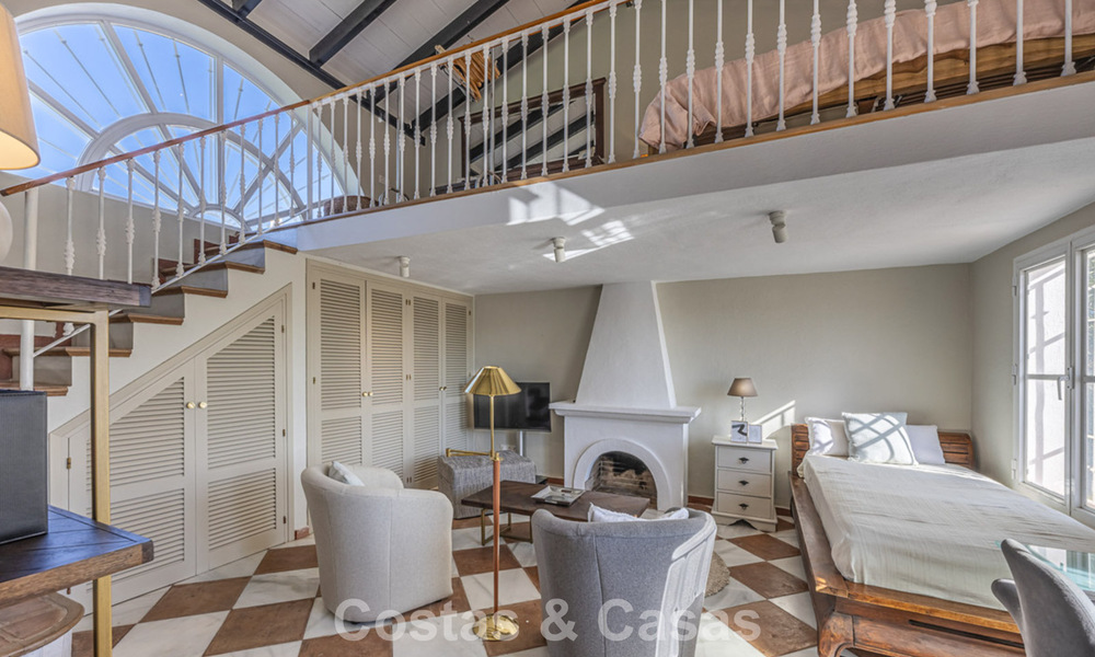 Charmante, rustieke villa met modern comfort te koop in Guadalmina Alta, Marbella 798273