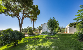 Charmante, rustieke villa met modern comfort te koop in Guadalmina Alta, Marbella 798279 