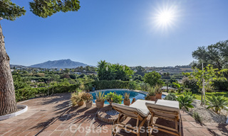 Charmante, rustieke villa met modern comfort te koop in Guadalmina Alta, Marbella 798306 