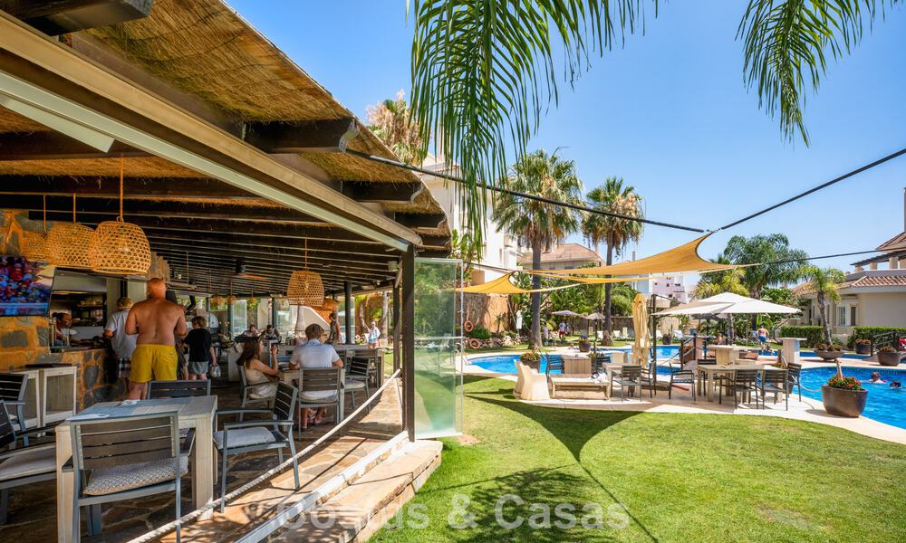 Luxueus, ruim duplex appartement met 4 slaapkamers te koop in een prestigieus resortstijl complex in Nueva Andalucia, Marbella 798394