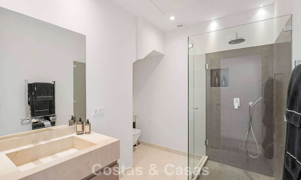 Luxueus, ruim duplex appartement met 4 slaapkamers te koop in een prestigieus resortstijl complex in Nueva Andalucia, Marbella 798405