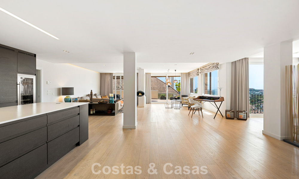 Luxueus, ruim duplex appartement met 4 slaapkamers te koop in een prestigieus resortstijl complex in Nueva Andalucia, Marbella 798410