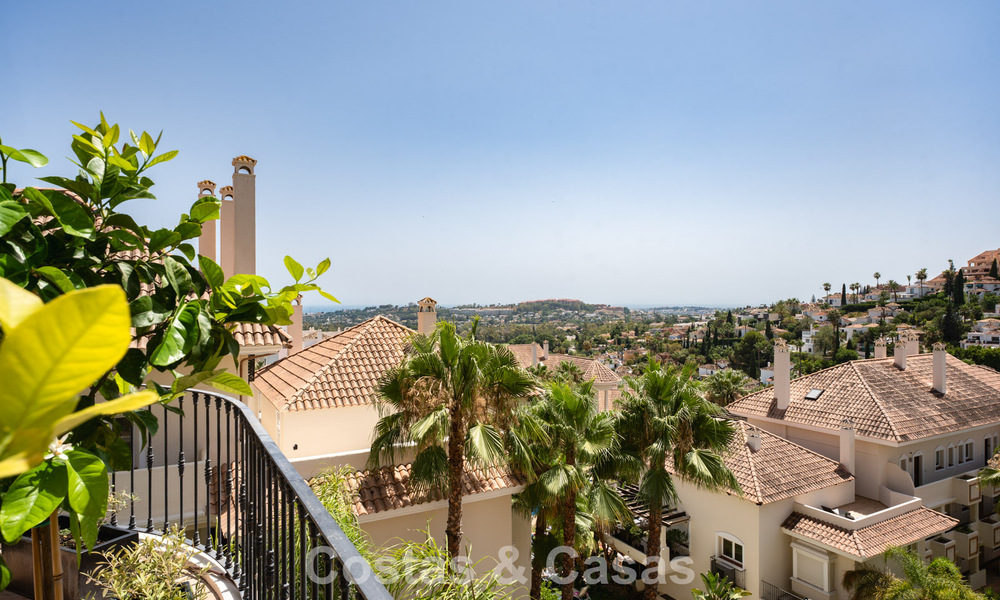 Luxueus, ruim duplex appartement met 4 slaapkamers te koop in een prestigieus resortstijl complex in Nueva Andalucia, Marbella 798415