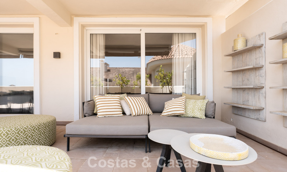 Luxueus, ruim duplex appartement met 4 slaapkamers te koop in een prestigieus resortstijl complex in Nueva Andalucia, Marbella 798417