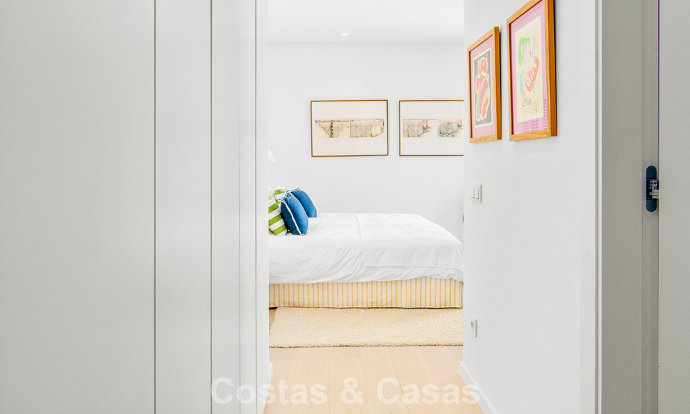 Luxe duplex appartement met grote tuin en zeezicht te koop in Marbella - Benahavis 798332