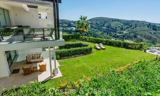 Luxe duplex appartement met grote tuin en zeezicht te koop in Marbella - Benahavis 798344 
