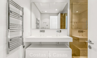 Luxe duplex appartement met grote tuin en zeezicht te koop in Marbella - Benahavis 798350 
