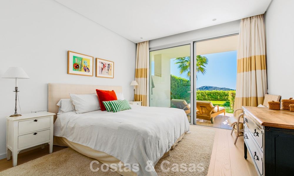 Luxe duplex appartement met grote tuin en zeezicht te koop in Marbella - Benahavis 798351