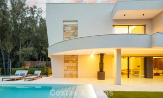 Geavanceerde designvilla te koop op een steenworp van de golfbaan, in het hart- van Nueva Andalucia, Marbella 798426 