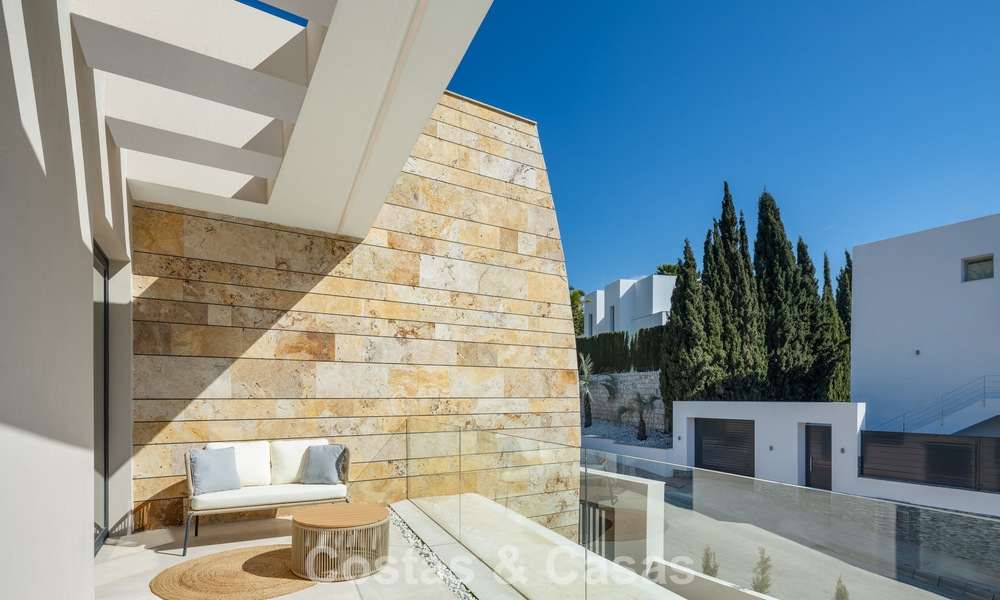 Geavanceerde designvilla te koop op een steenworp van de golfbaan, in het hart- van Nueva Andalucia, Marbella 798434