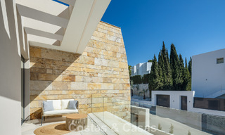 Geavanceerde designvilla te koop op een steenworp van de golfbaan, in het hart- van Nueva Andalucia, Marbella 798434 
